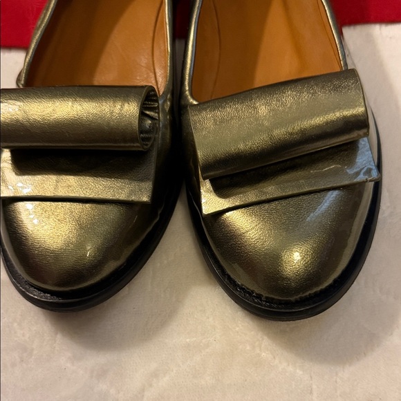 COCLICO Yale Loafer Metallic Gold Flats - Picture 3 of 14